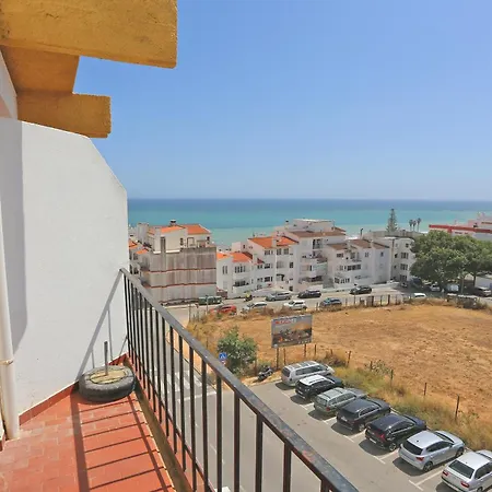 B107 - Lightheart Da Flat Luz