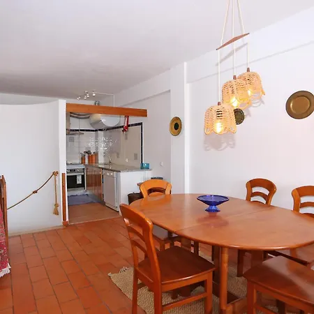 B107 - Lightheart Da Flat Luz